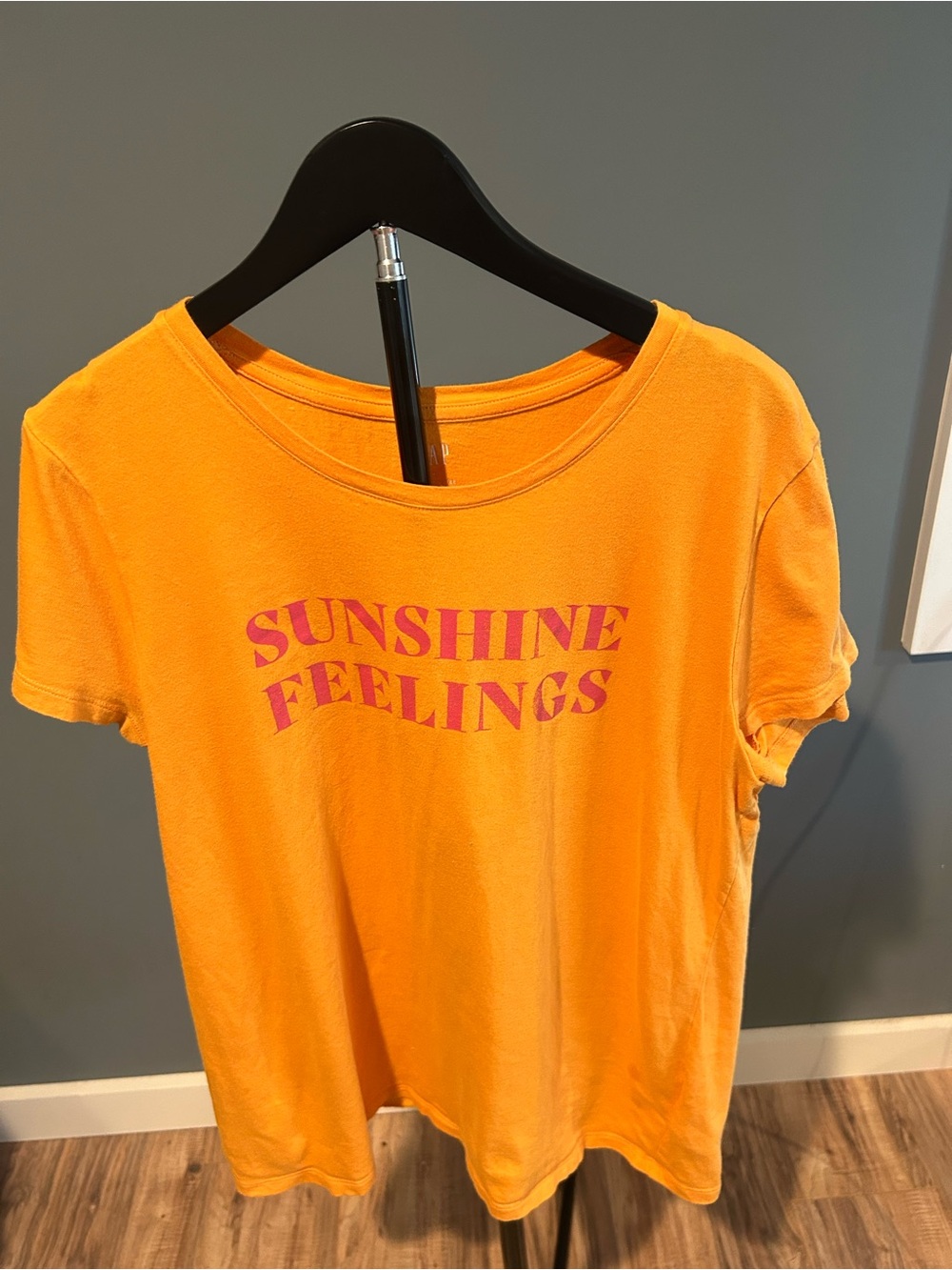GAP Orange Tee with Pink 'SUNSHINE FEELINGS' Graphic - Women